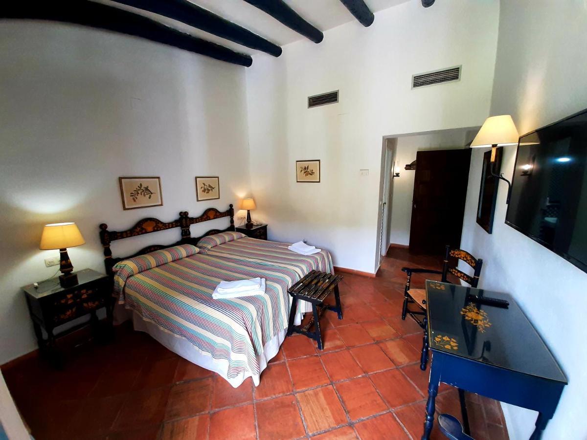 Finca Valbono Apartamentos Rurales Y Hotel Aracena Kültér fotó