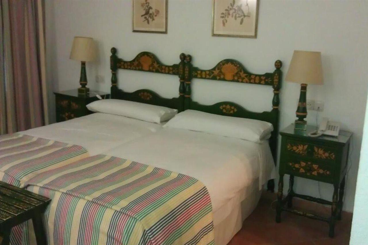 Finca Valbono Apartamentos Rurales Y Hotel Aracena Kültér fotó