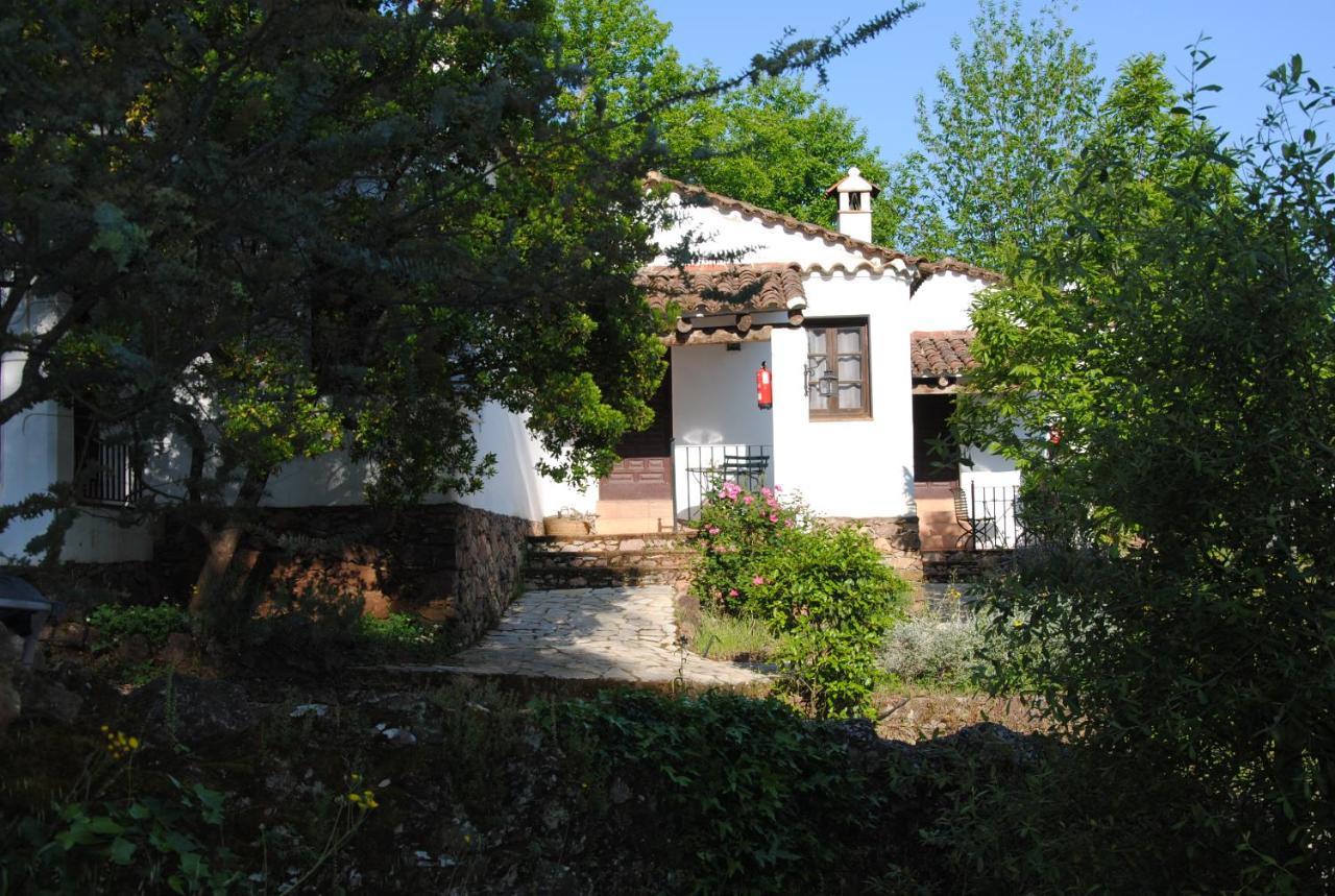 Finca Valbono Apartamentos Rurales Y Hotel Aracena Kültér fotó