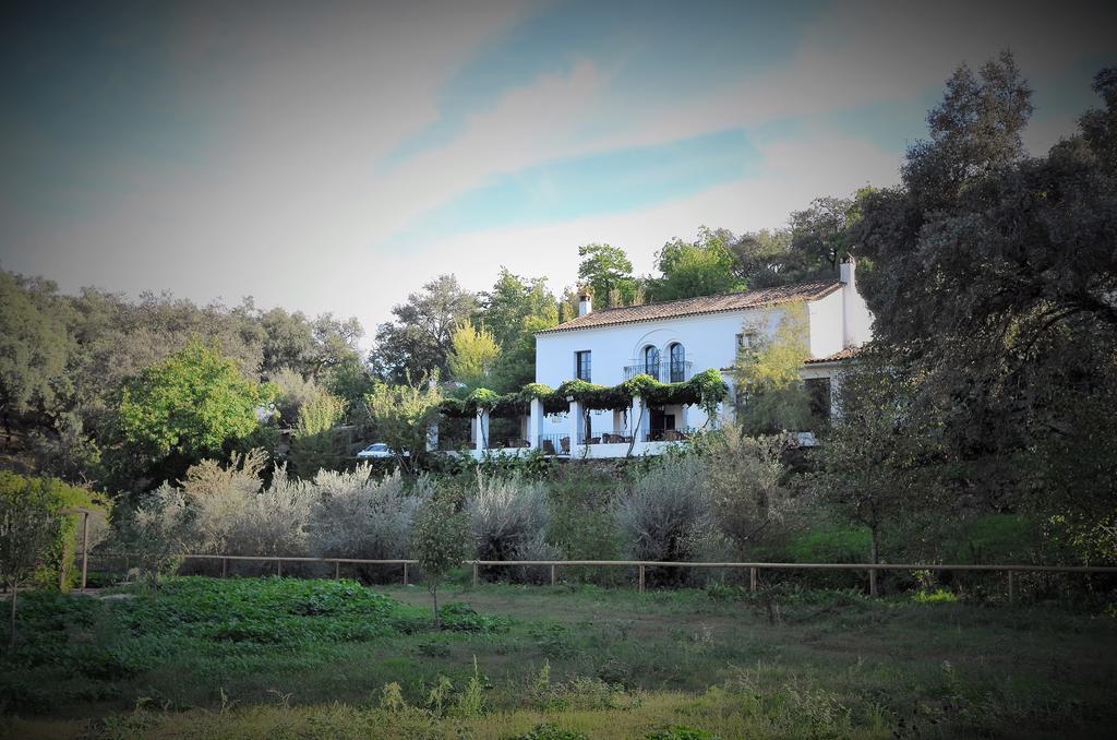 Finca Valbono Apartamentos Rurales Y Hotel Aracena Kültér fotó